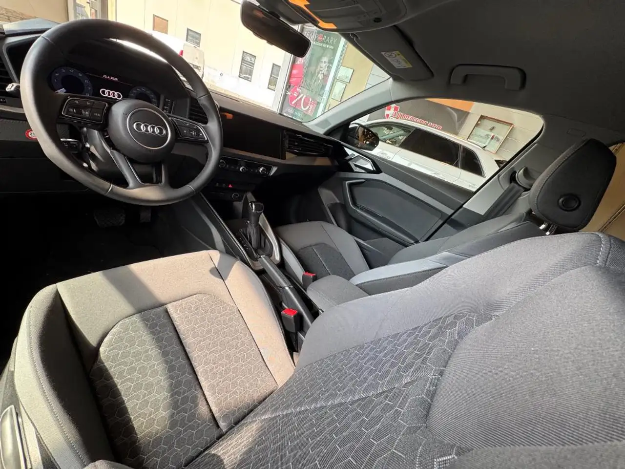 Audi A1 30 TFSI S tronic Business 8