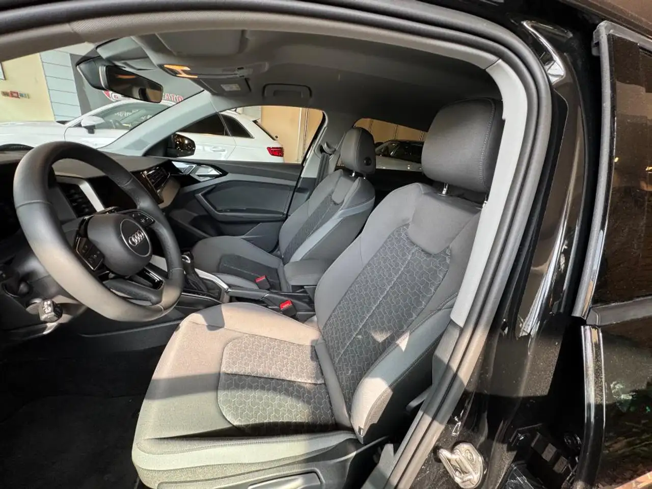 Audi A1 30 TFSI S tronic Business 9