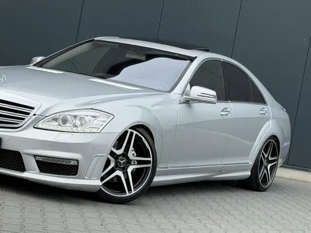 Mercedes-Benz S-Class view 6
