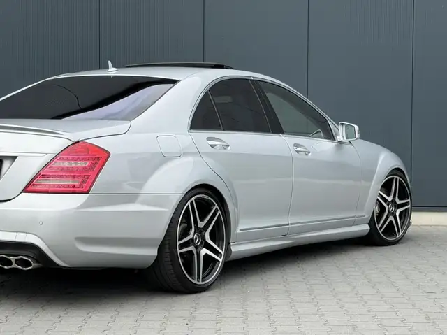 Mercedes-Benz S-Class view 5