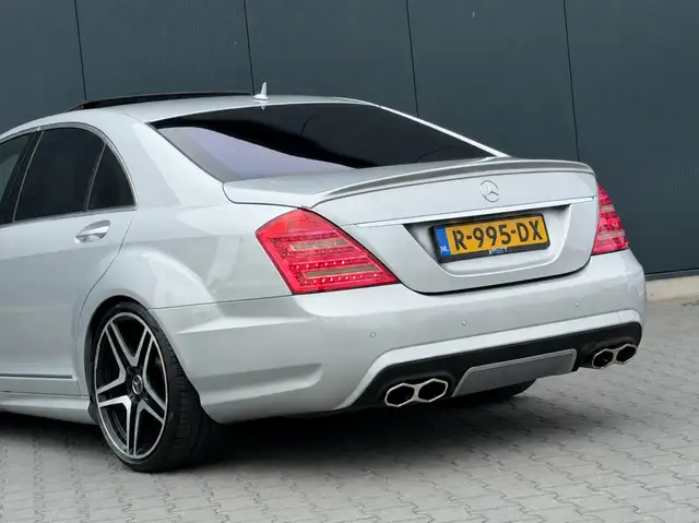 Mercedes-Benz S-Class view 13