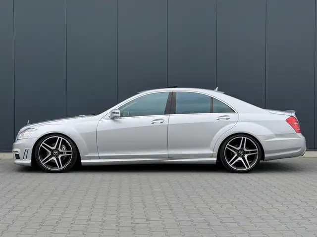 Mercedes-Benz S-Class view 9