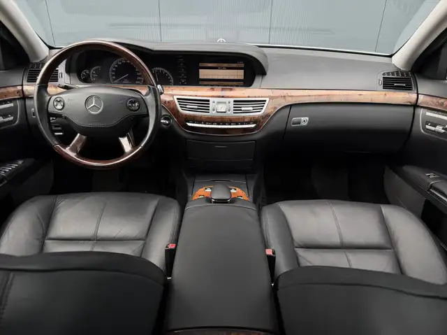 Mercedes-Benz S-Class view 15