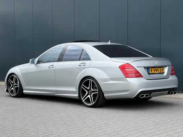 Mercedes-Benz S-Class view 11