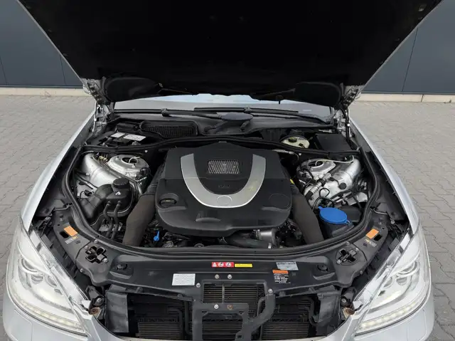 Mercedes-Benz S-Class view 25