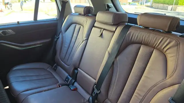 BMW X5 view 9