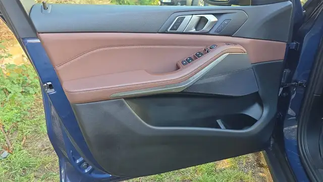 BMW X5 view 7
