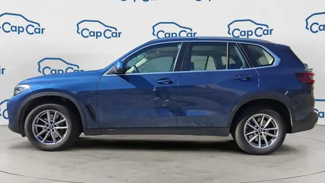BMW X5 view 2