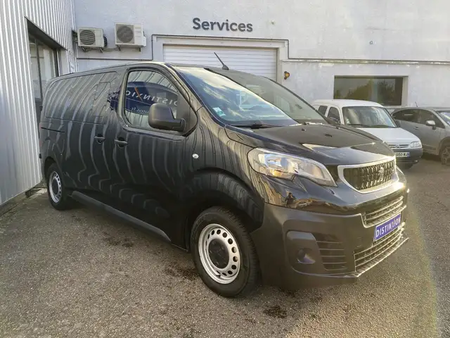 Peugeot Traveller view 4