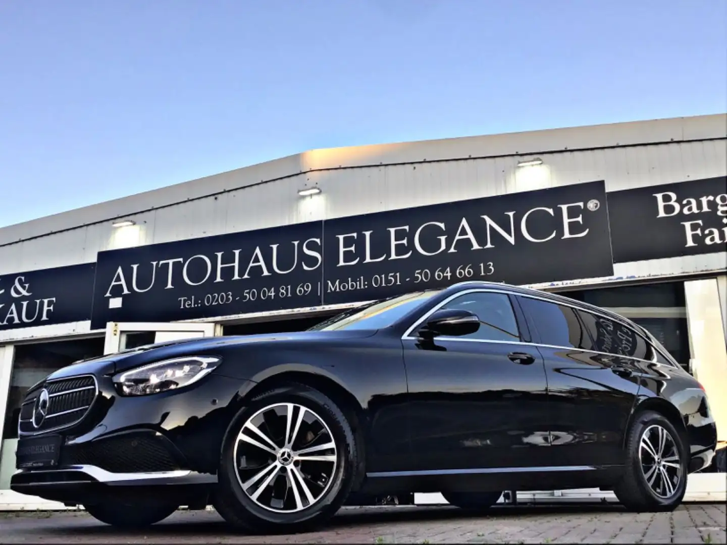 Mercedes-Benz E 220 d 4Matic 9G-Tronic~Navi~360°~Distronic+~LED Schwarz - 2