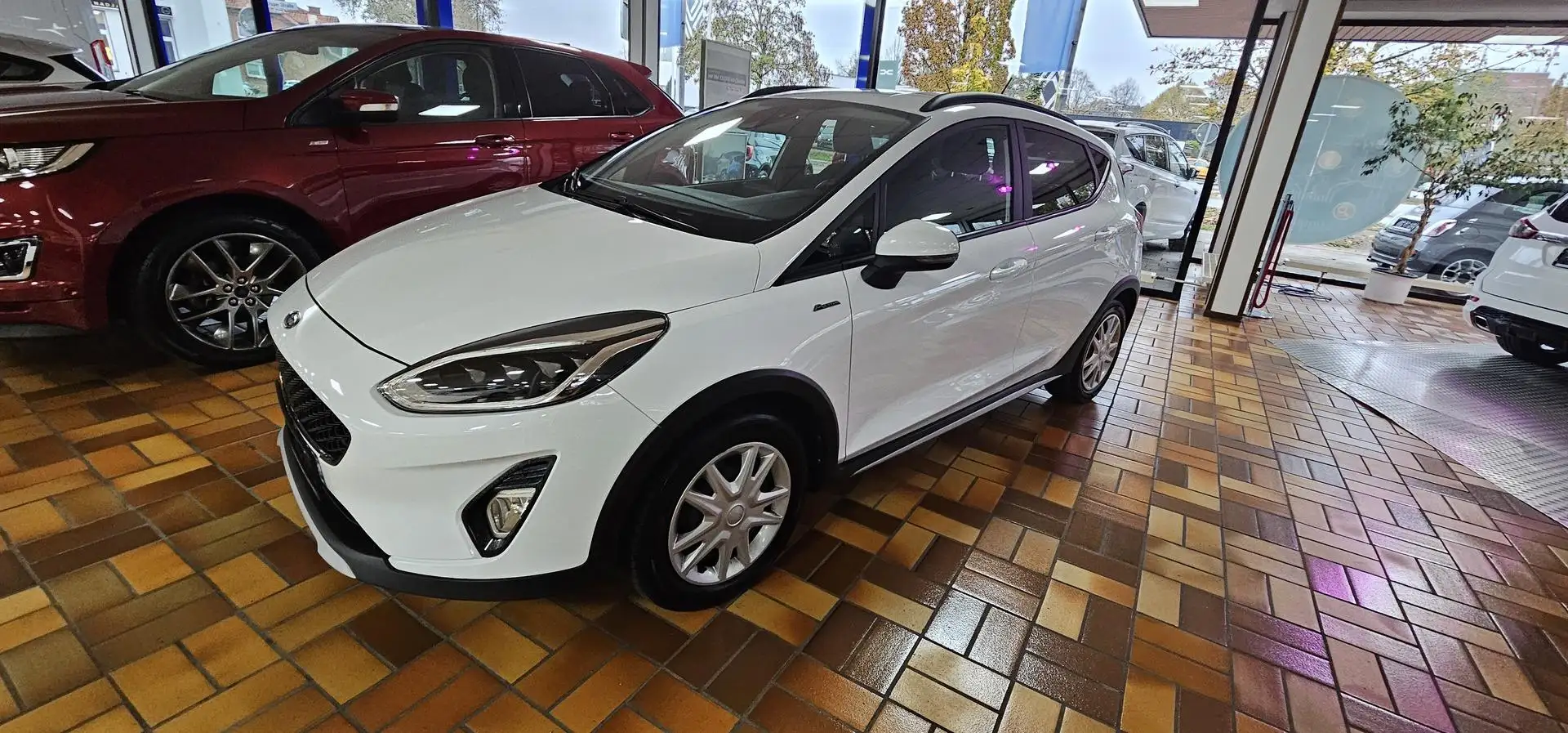 Ford Fiesta 5-Türer 1.0 EcoBoost S&S ACTIVE Led PPS 63 kW (86 Weiß - 2