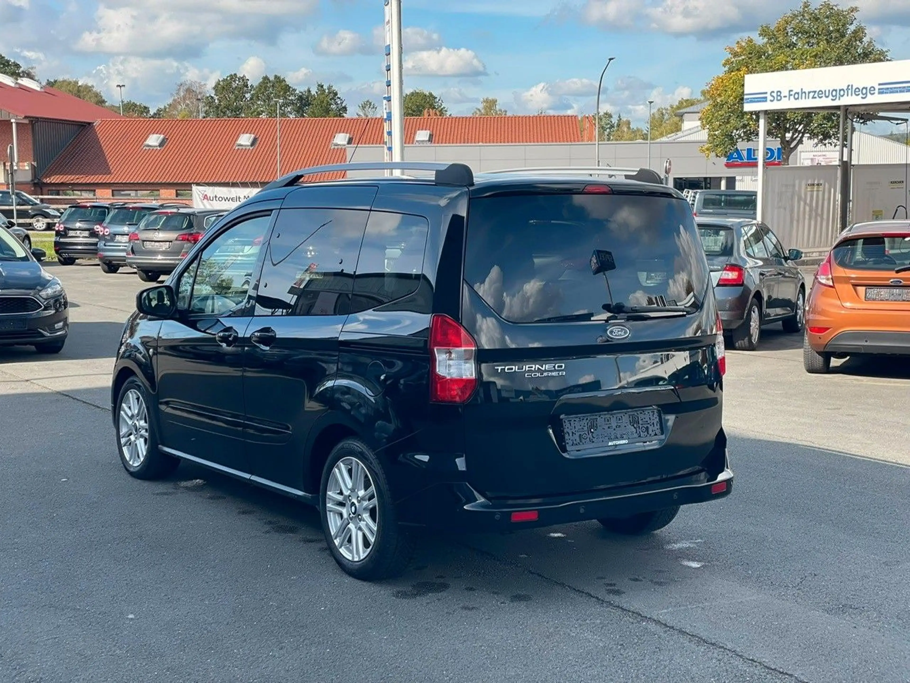 Ford Tourneo Courier Titanium, TOP, Zahnriemen neu — photo 4