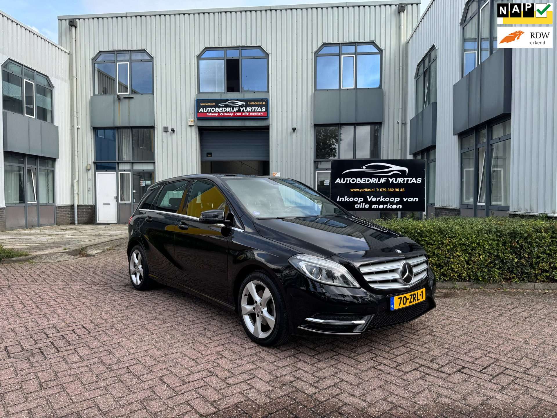 Mercedes-Benz B 200