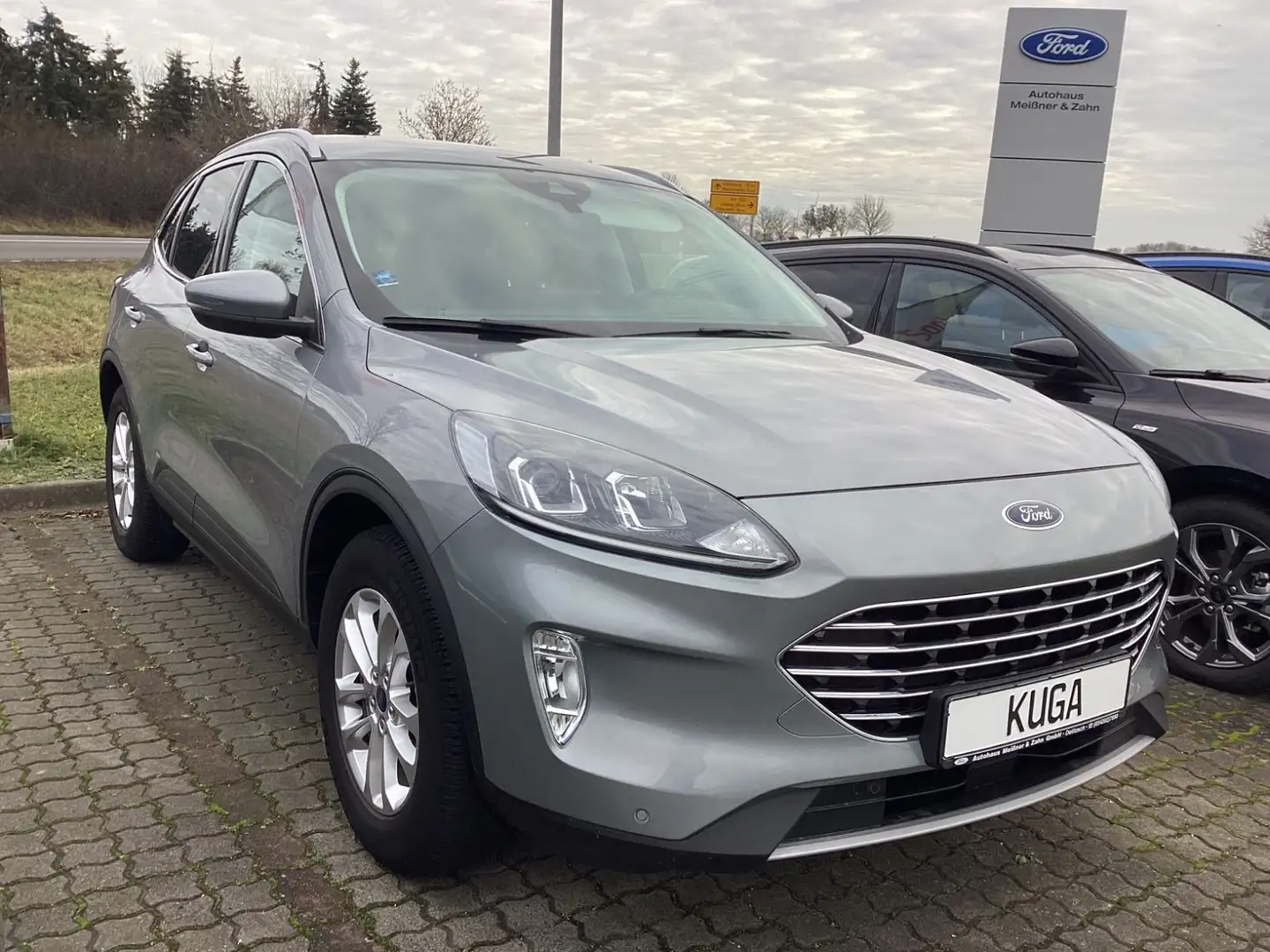 Ford Kuga Titanium / Winter-Paket Plateado - 2