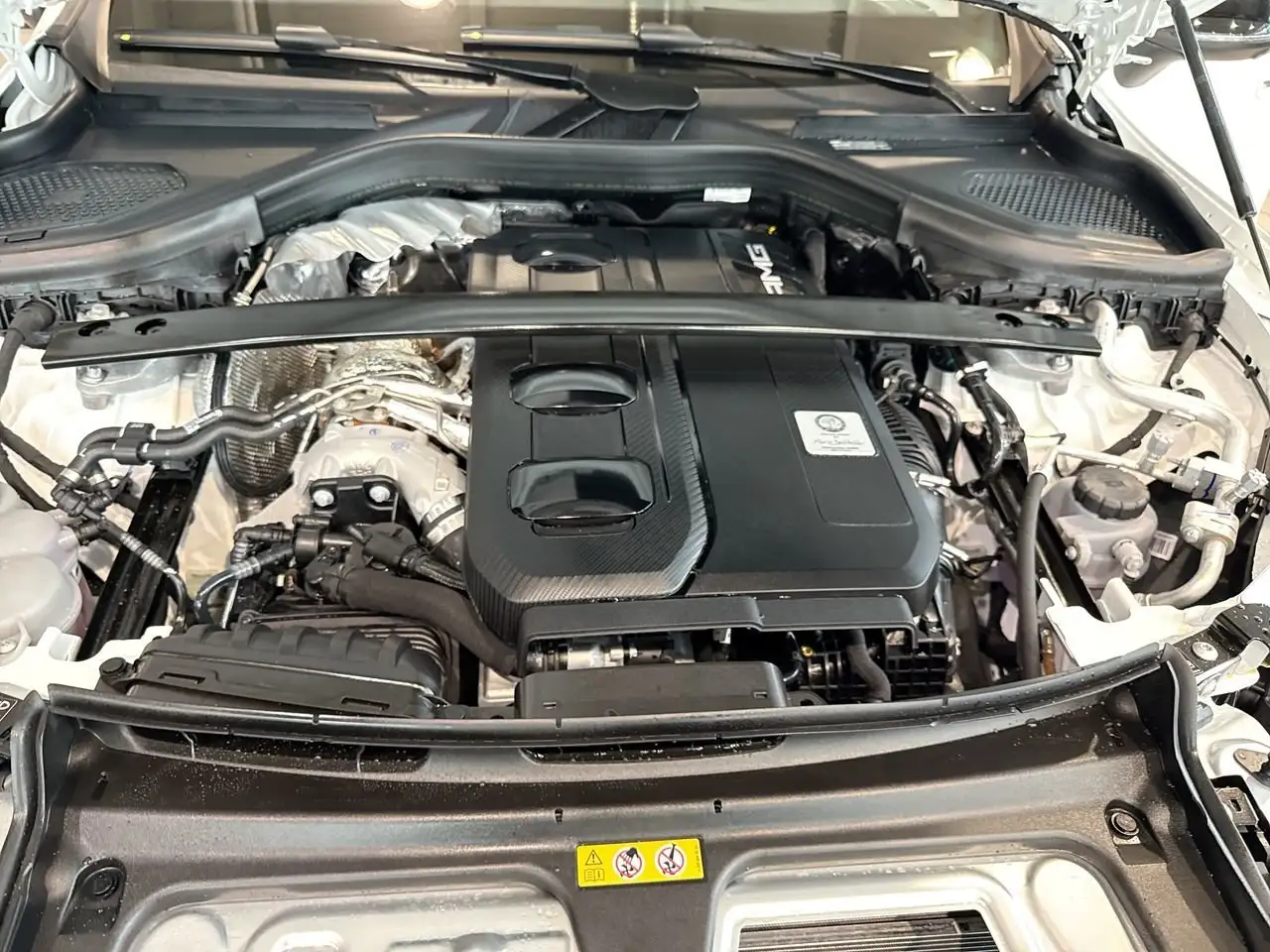 Mercedes-Benz GLC снимка Mercedes-Benz GLC