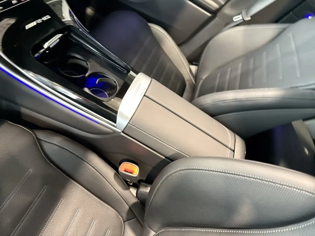 Mercedes-Benz GLC снимка Mercedes-Benz GLC