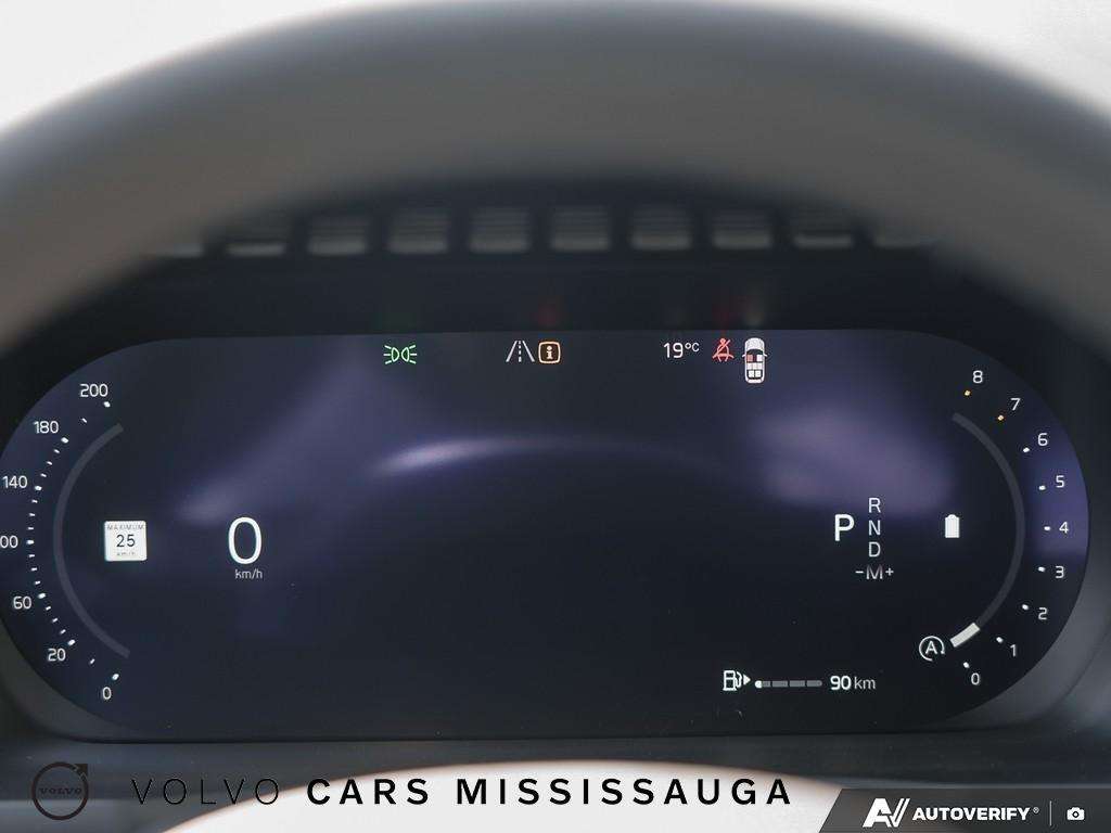 2026 Volvo XC90 B6 AWD Plus Bright Theme 7-Seater thumb 42