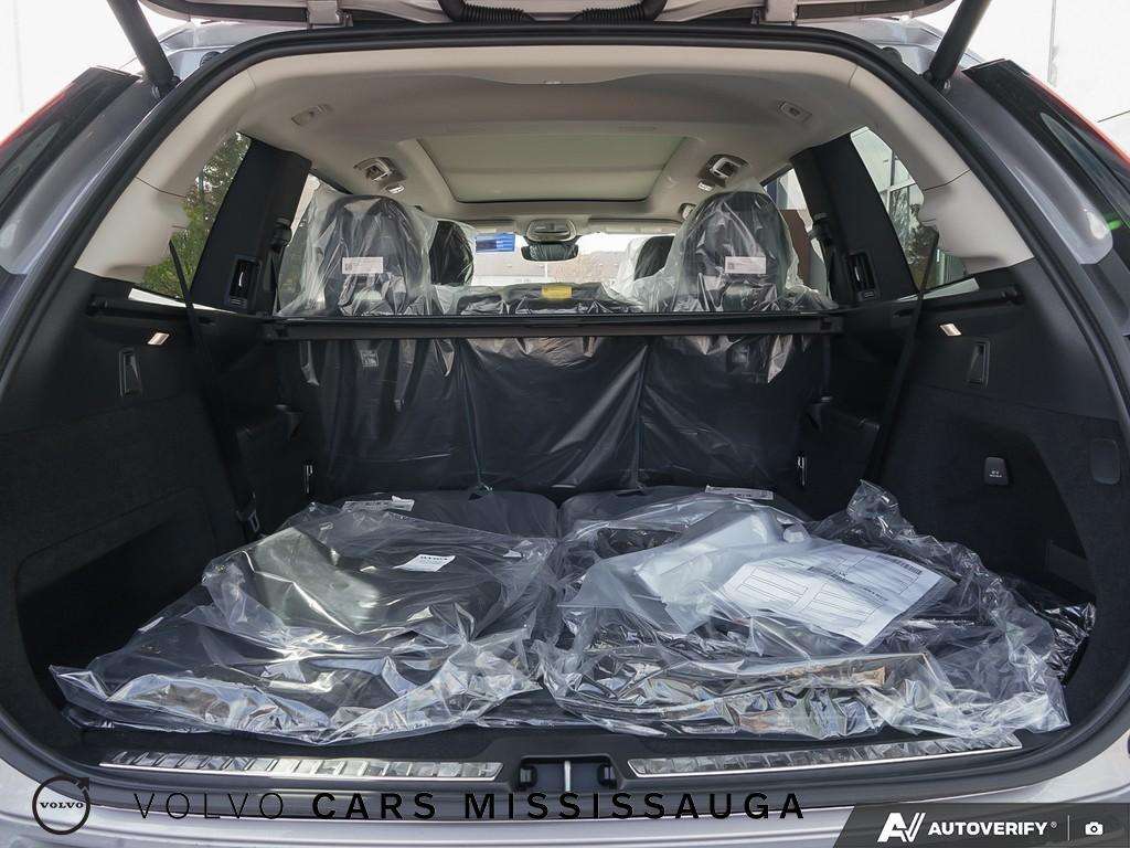 2026 Volvo XC90 B6 AWD Plus Bright Theme 7-Seater thumb 38