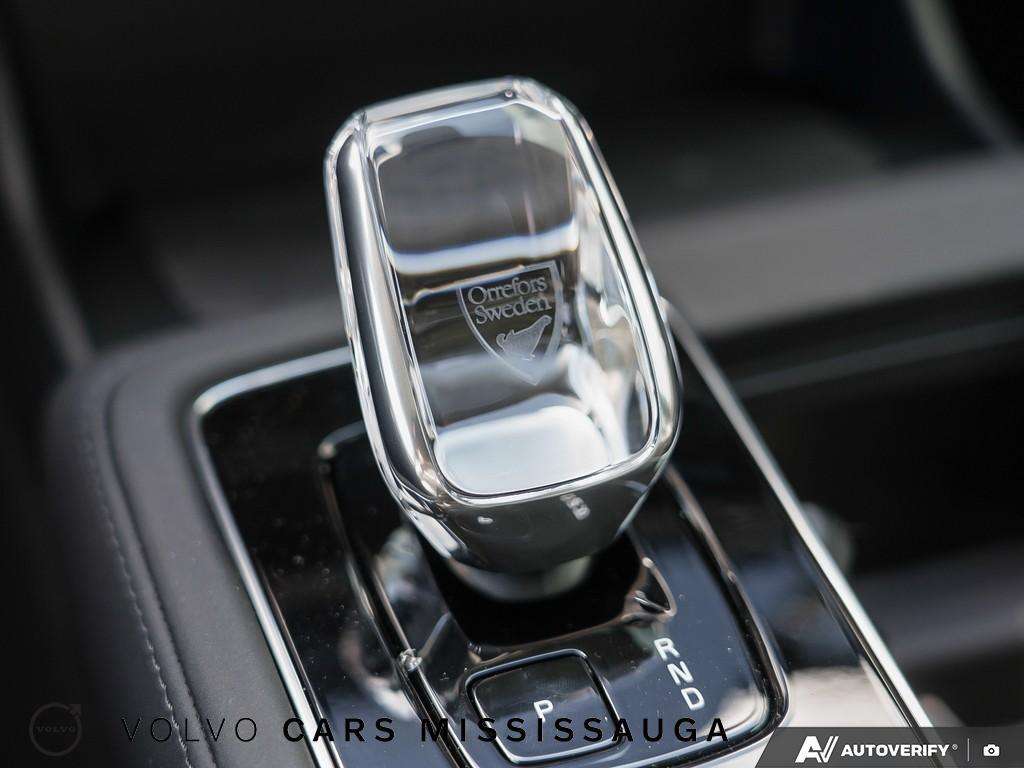 2026 Volvo XC90 B6 AWD Plus Bright Theme 7-Seater thumb 46