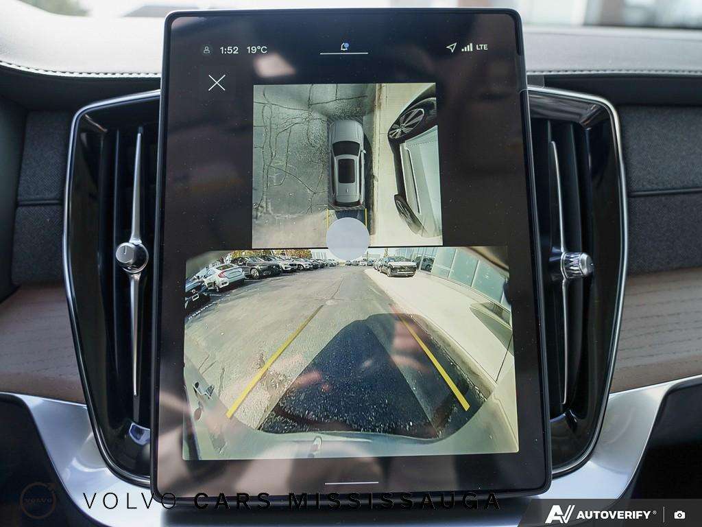 2026 Volvo XC90 B6 AWD Plus Bright Theme 7-Seater thumb 54