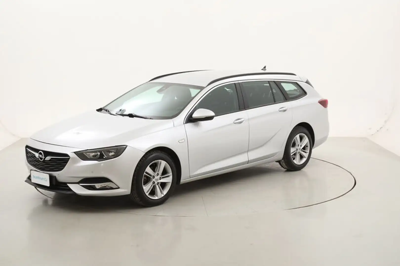Opel Insignia ST Business AT6 1.6 Diesel 136CV Zilver - 1
