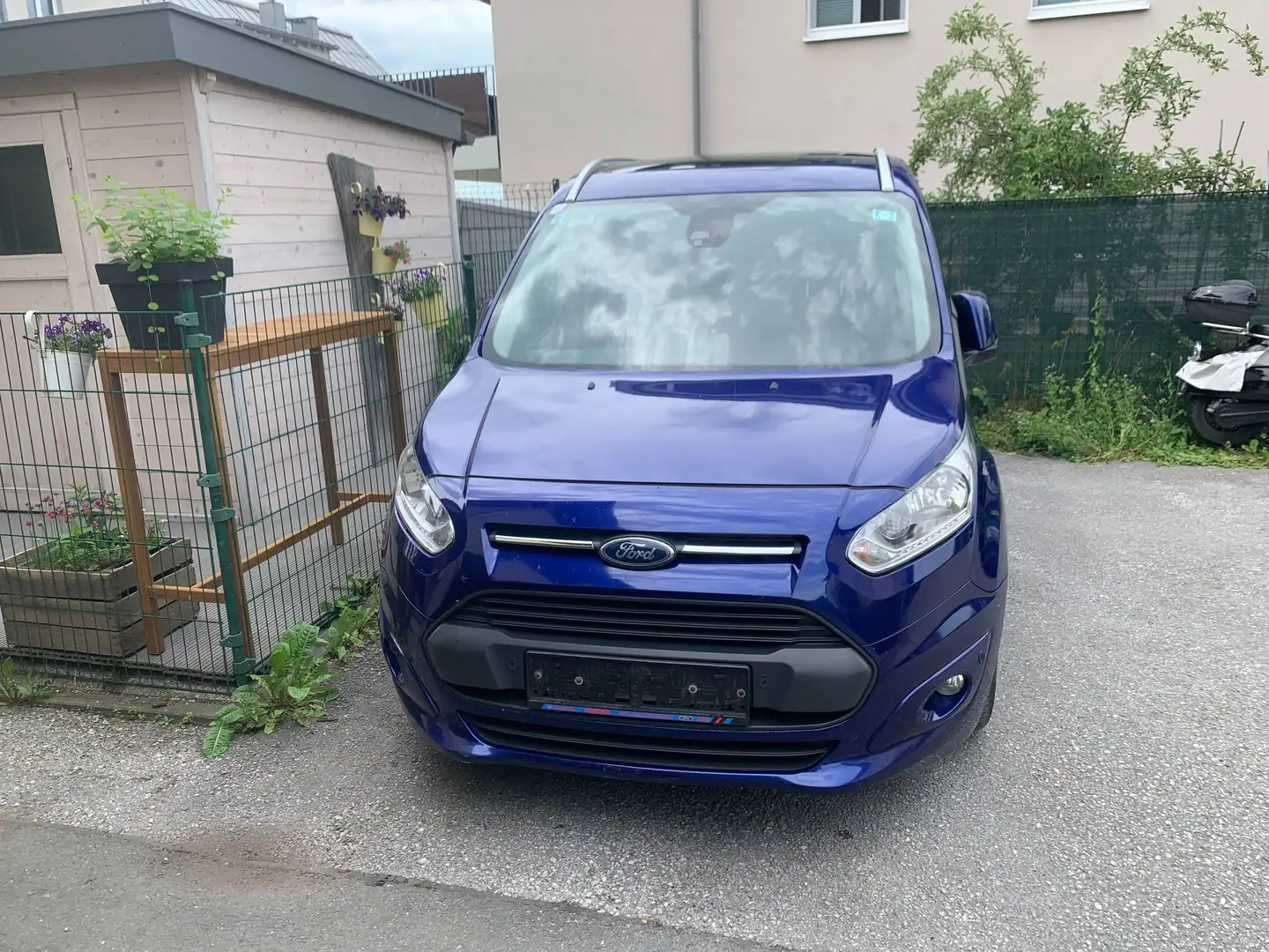 Ford Grand Tourneo Tourneo Grand Connect Titanium 1.5 TDCi Blau - 2