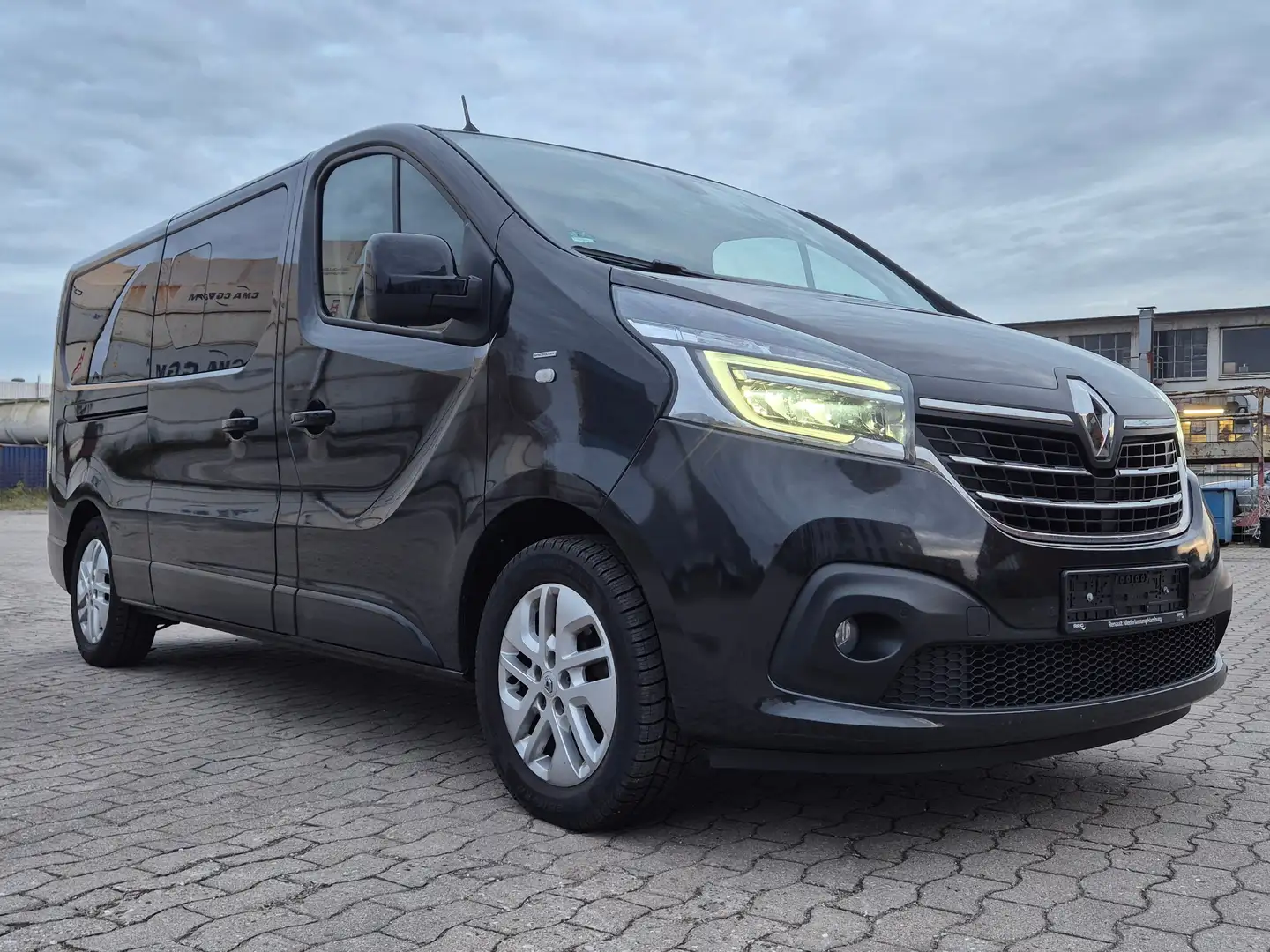 Renault Trafic Trafic dCi 170 ENERGY,1 HAND,LANG L2,GRAND SPACE Schwarz - 2