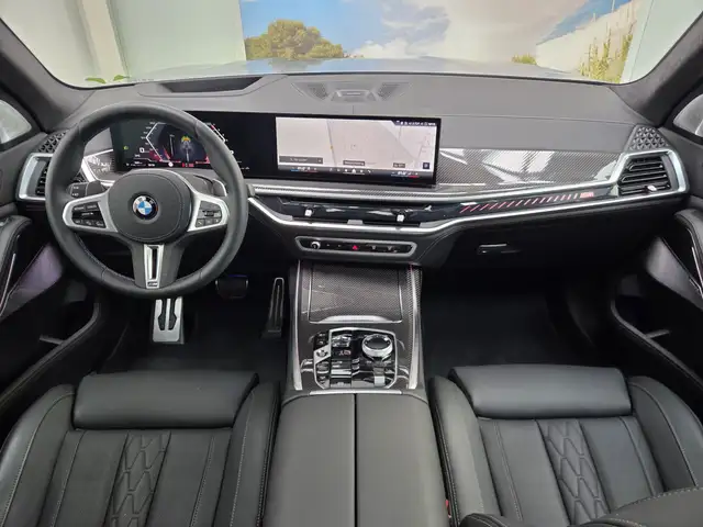 BMW X7 view 7