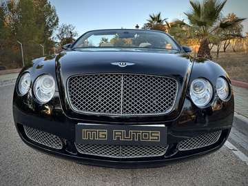 Descapotable Automático de 2 Puertas