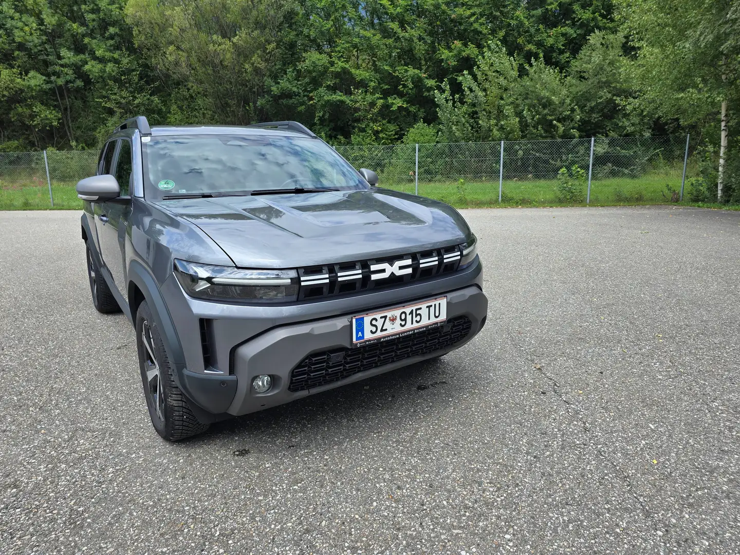 Dacia Duster Duster Journey TCe 130 mHev 4x4 Journey Grau - 2