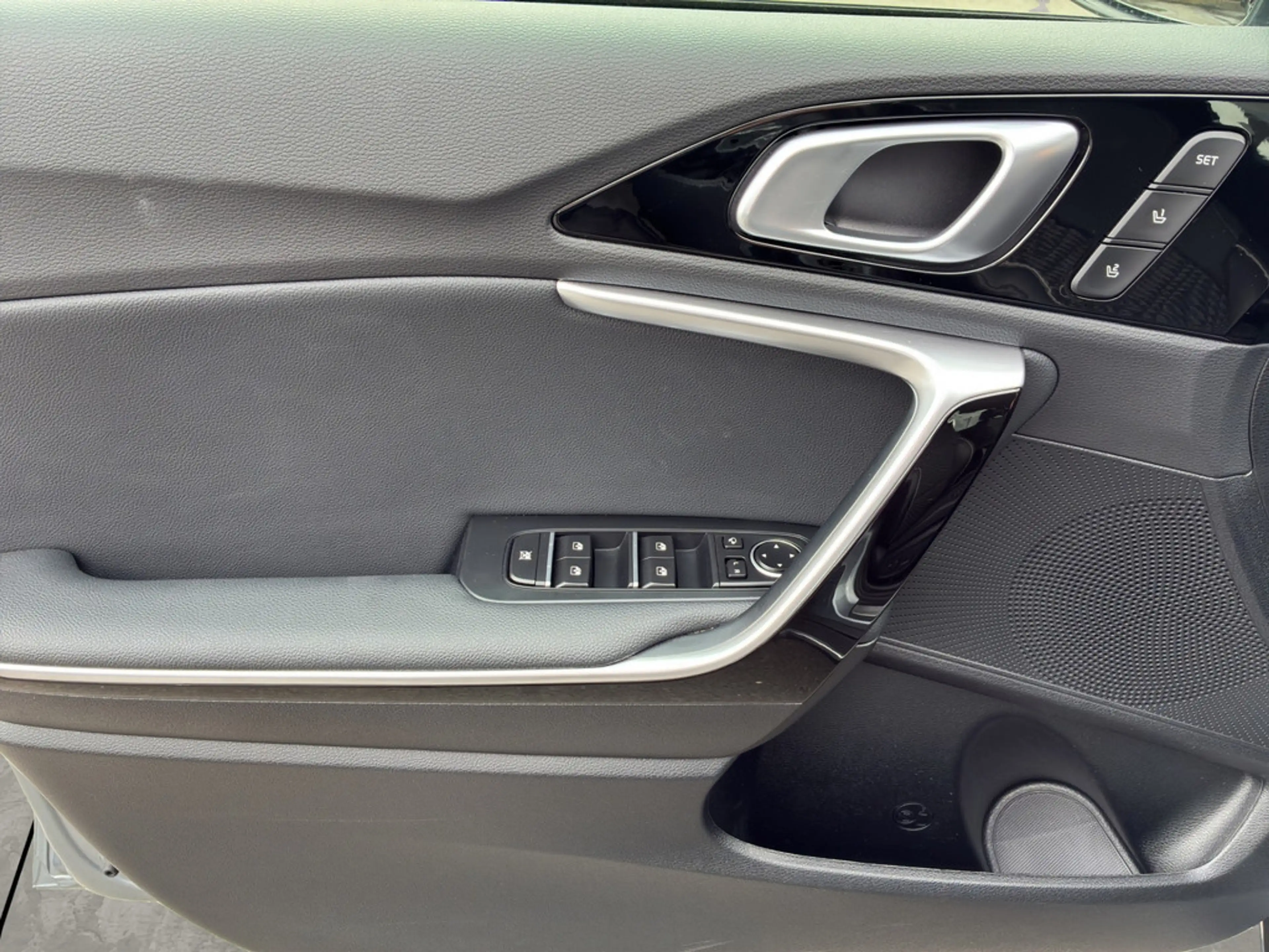 Kia XCeed 1.6 PHEV Spirit | NAVI | SHZ | SITZ-MEMORY — photo 10