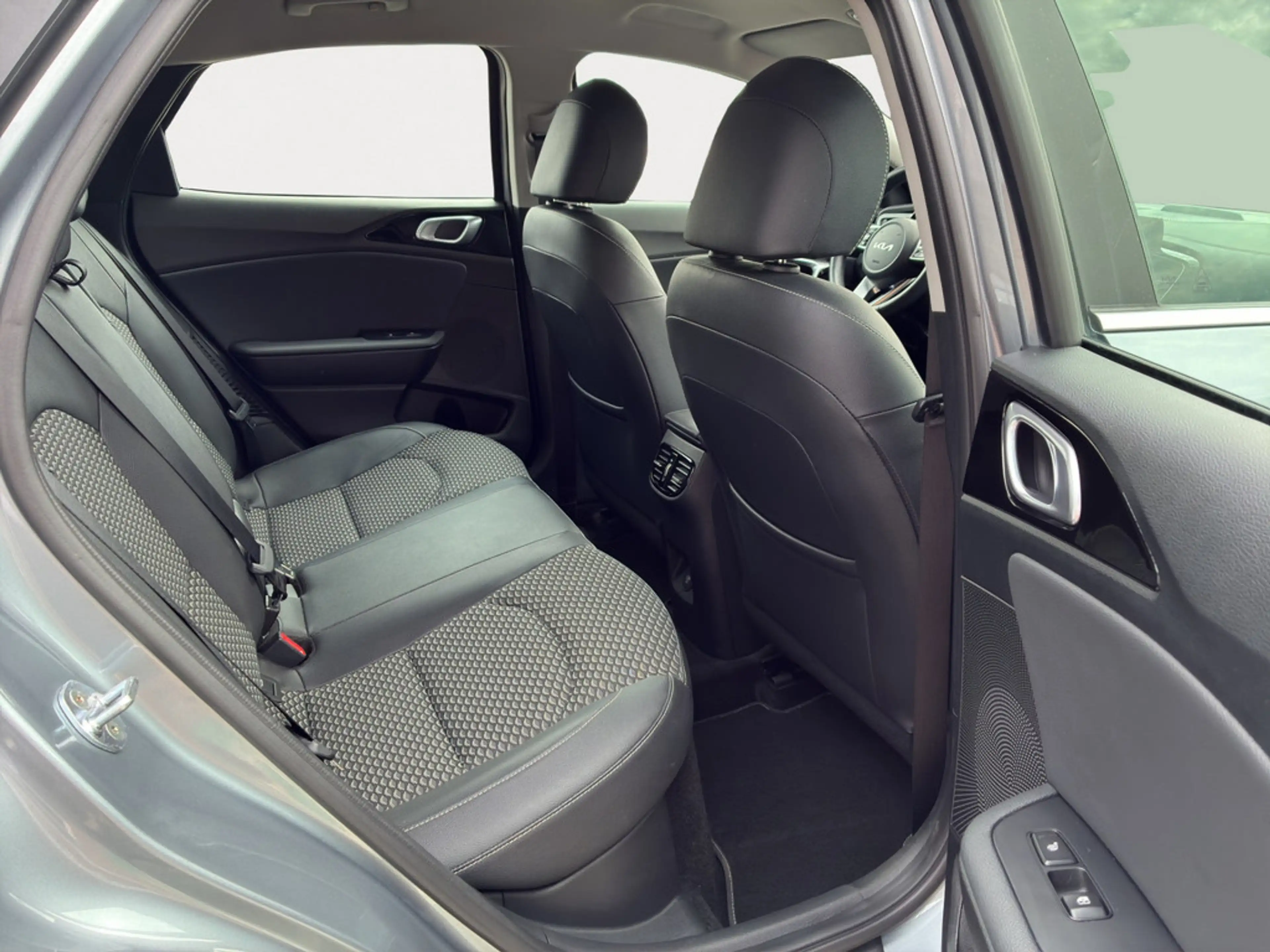 Kia XCeed 1.6 PHEV Spirit | NAVI | SHZ | SITZ-MEMORY — photo 13