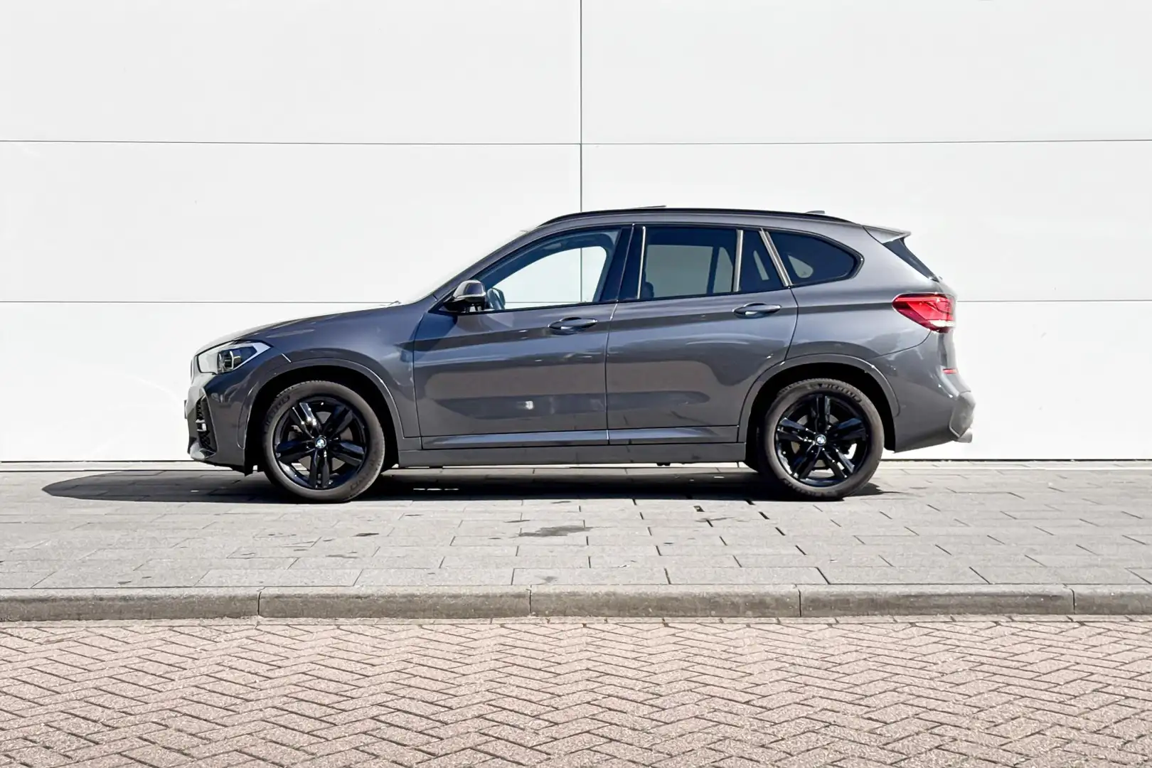 BMW X1 xDrive20i M-Sport Gris - 2