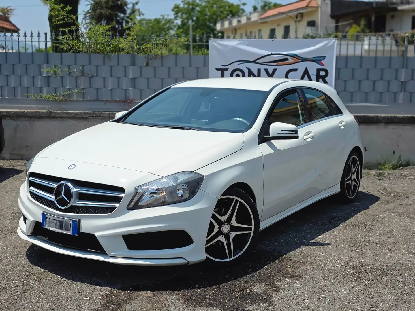 Mercedes-Benz A 180 PREMIUM ALL AMG FULL Wit - 2