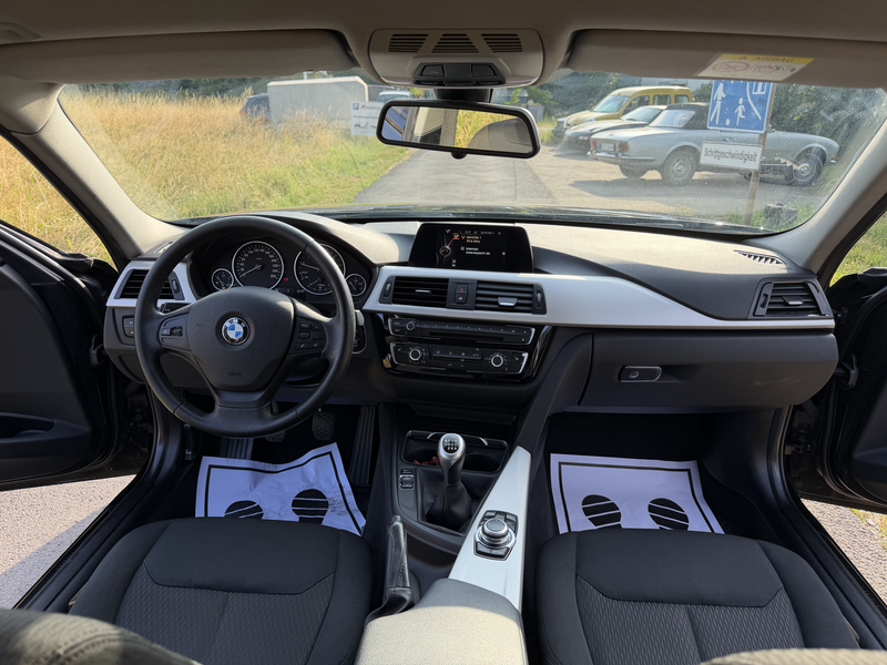 BMW 318 318 i*SHZ*Navi*PDC*19 Zoll Alufelgen* — photo 10