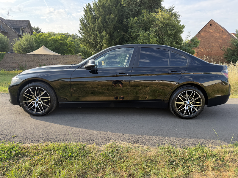 BMW 318 318 i*SHZ*Navi*PDC*19 Zoll Alufelgen* — photo 8