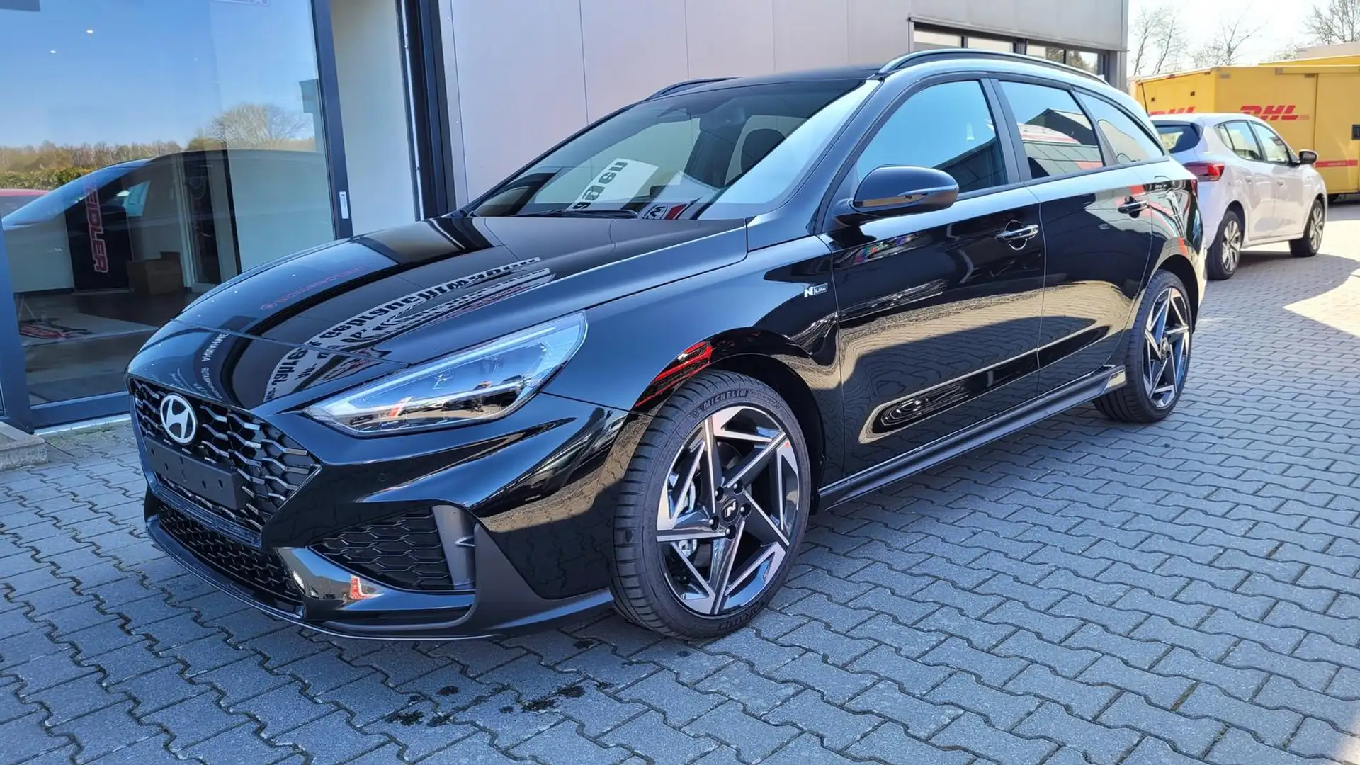 Hyundai i30 Kombi N-Line N-Line*Navi*LED*Shzg*PDC*Cam*18"AC... Schwarz - 1