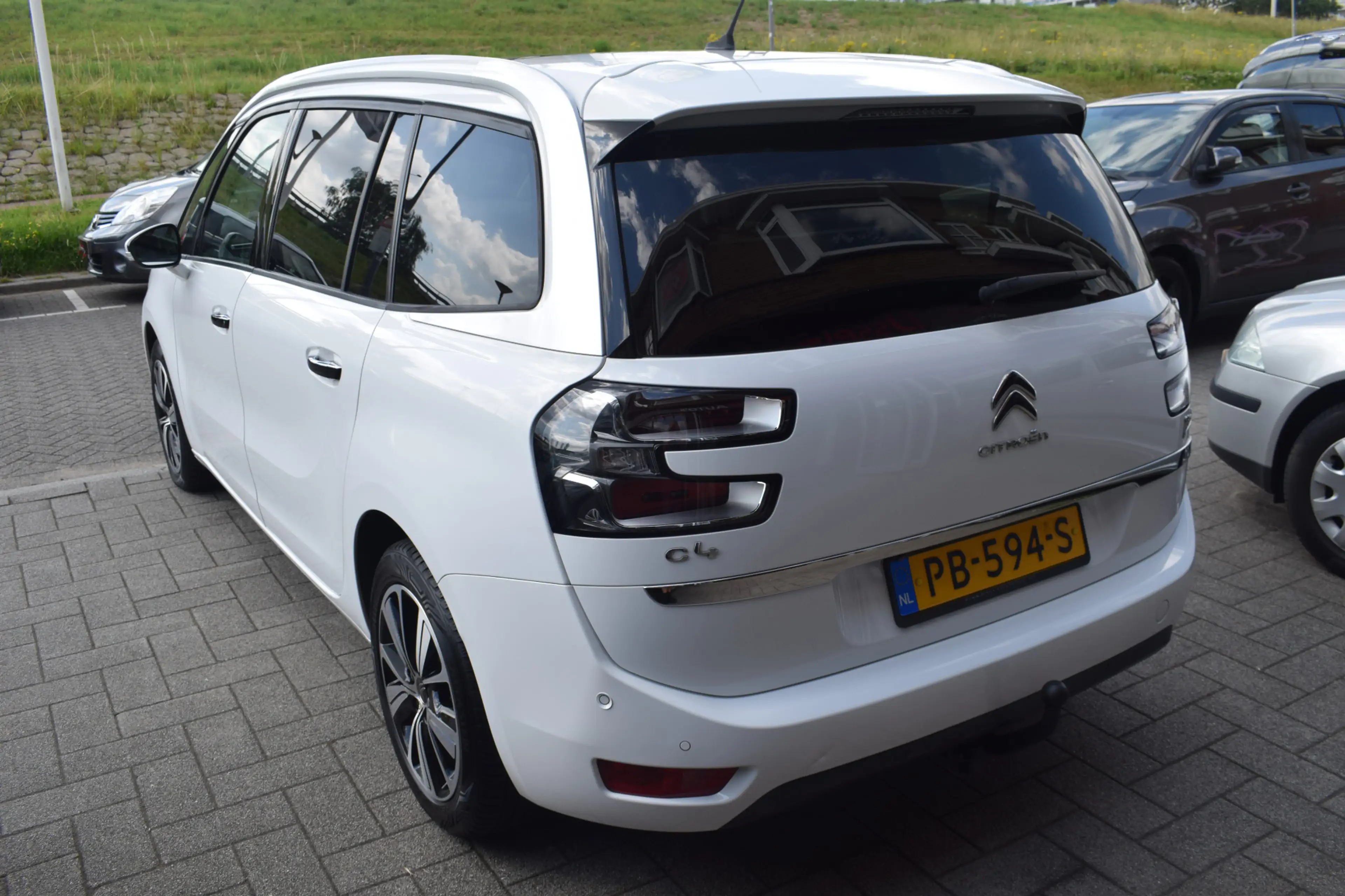 Citroen Grand C4 Picasso 1.2 PureTech Shine automaat 7 persoons — photo 9