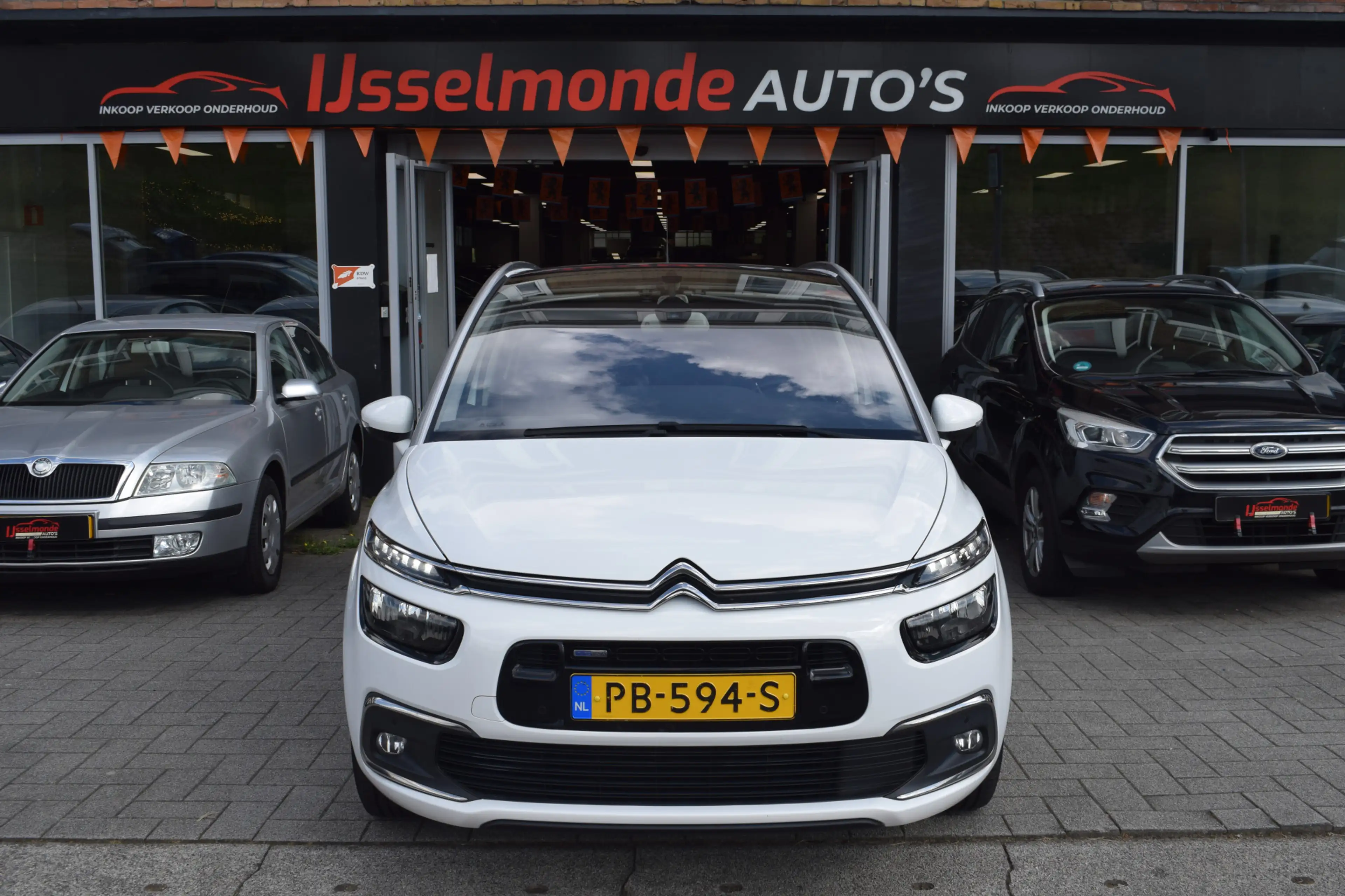 Citroen Grand C4 Picasso 1.2 PureTech Shine automaat 7 persoons — photo 4