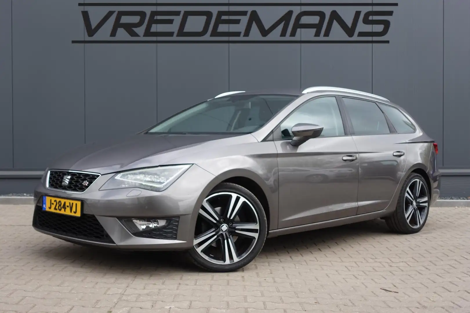 SEAT Leon ST 1.4 TSI FR Business Grigio - 1