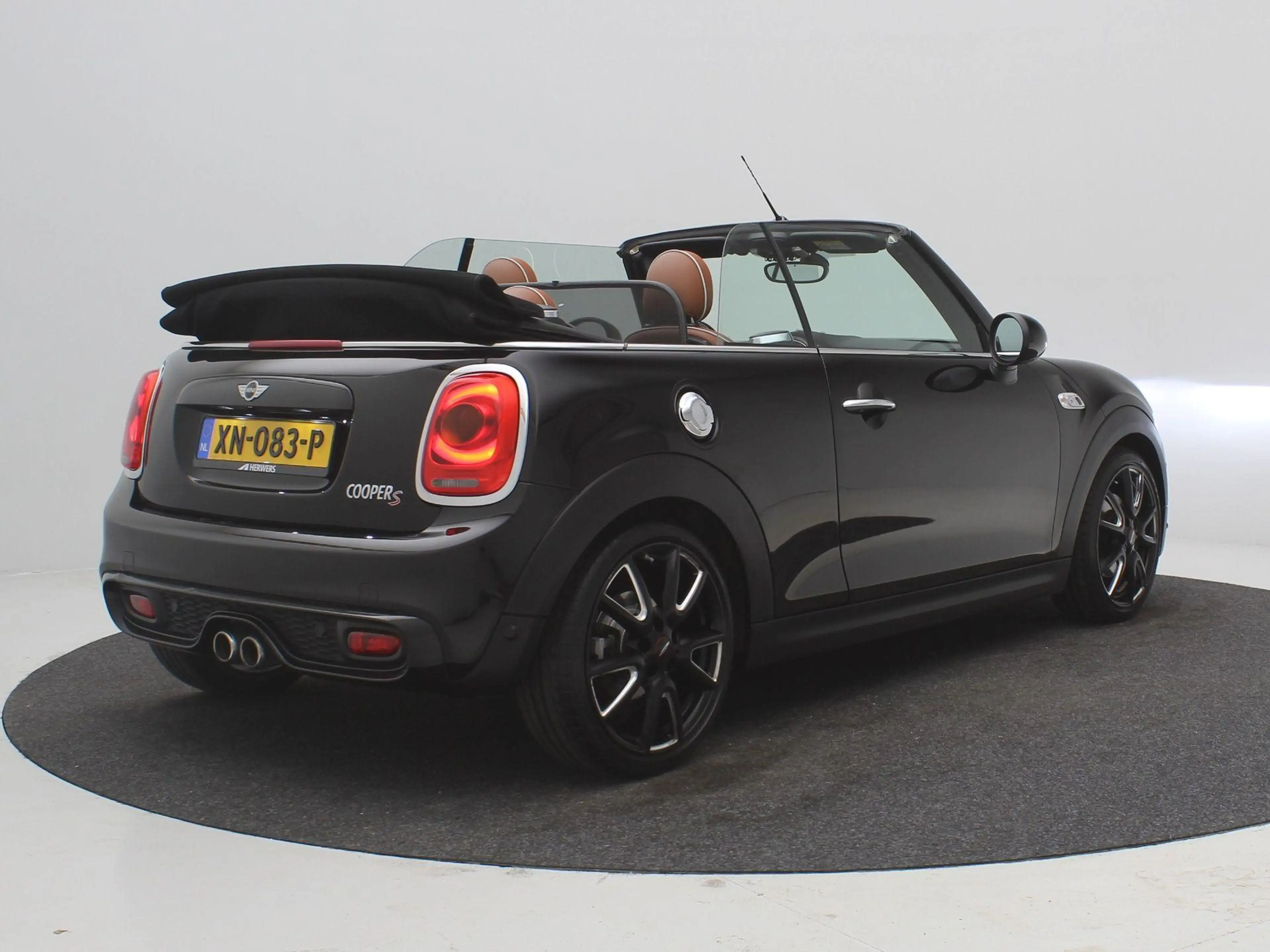 MINI Cooper S Cabrio 2.0 Chili Serious Business / Navigatie / Parkeerse — photo 3
