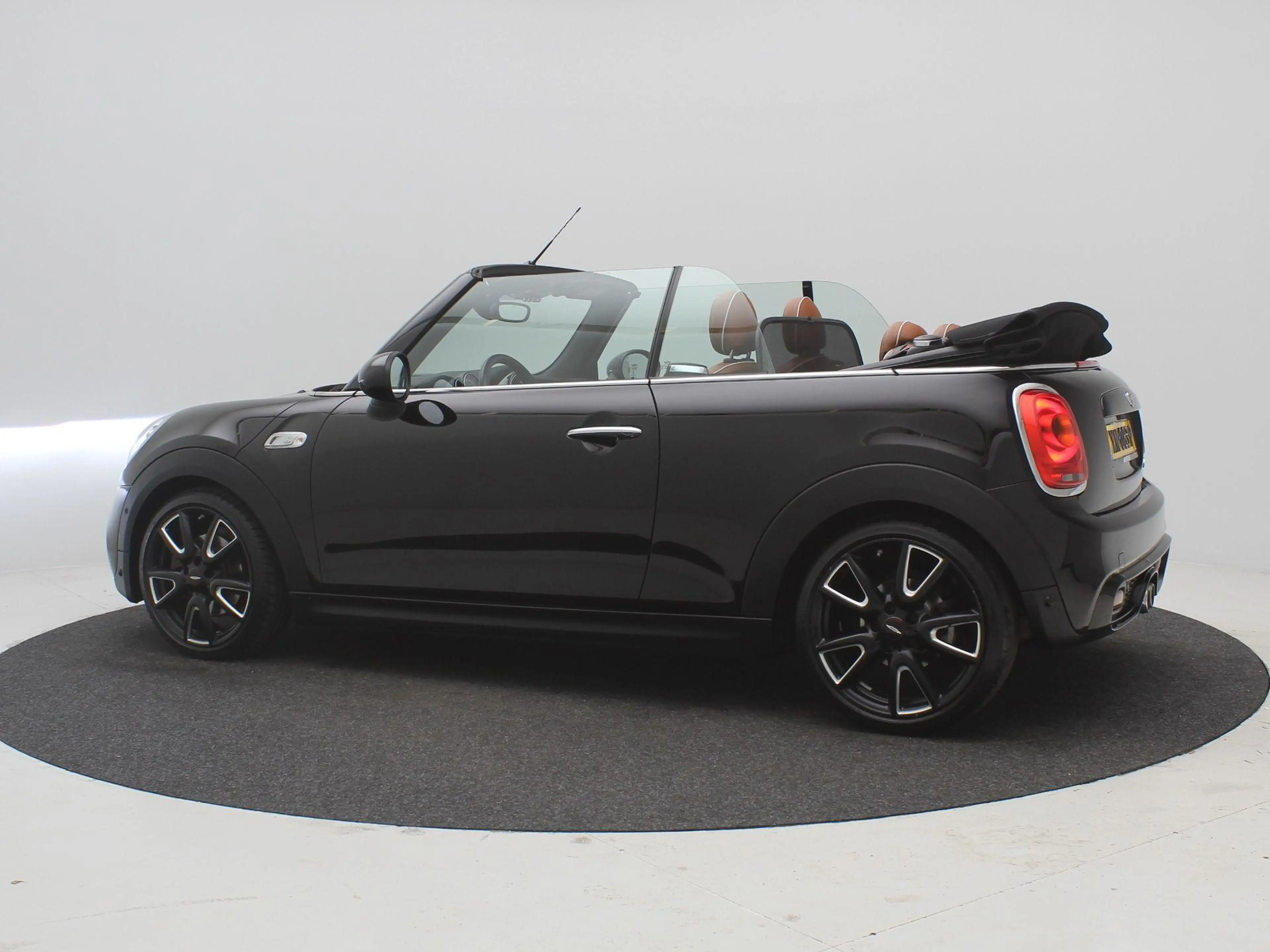 MINI Cooper S Cabrio 2.0 Chili Serious Business / Navigatie / Parkeerse — photo 10