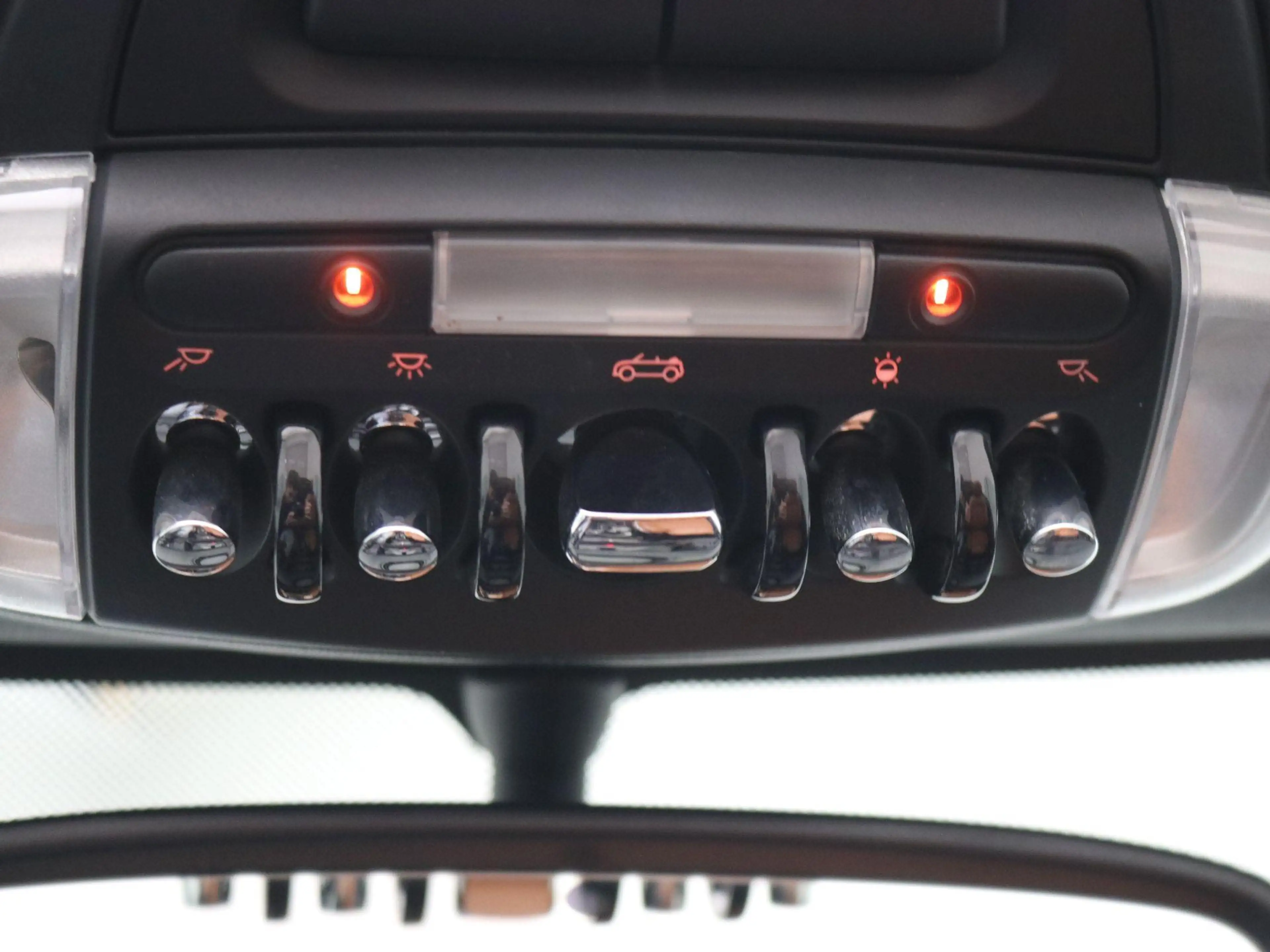 MINI Cooper S Cabrio 2.0 Chili Serious Business / Navigatie / Parkeerse — photo 30