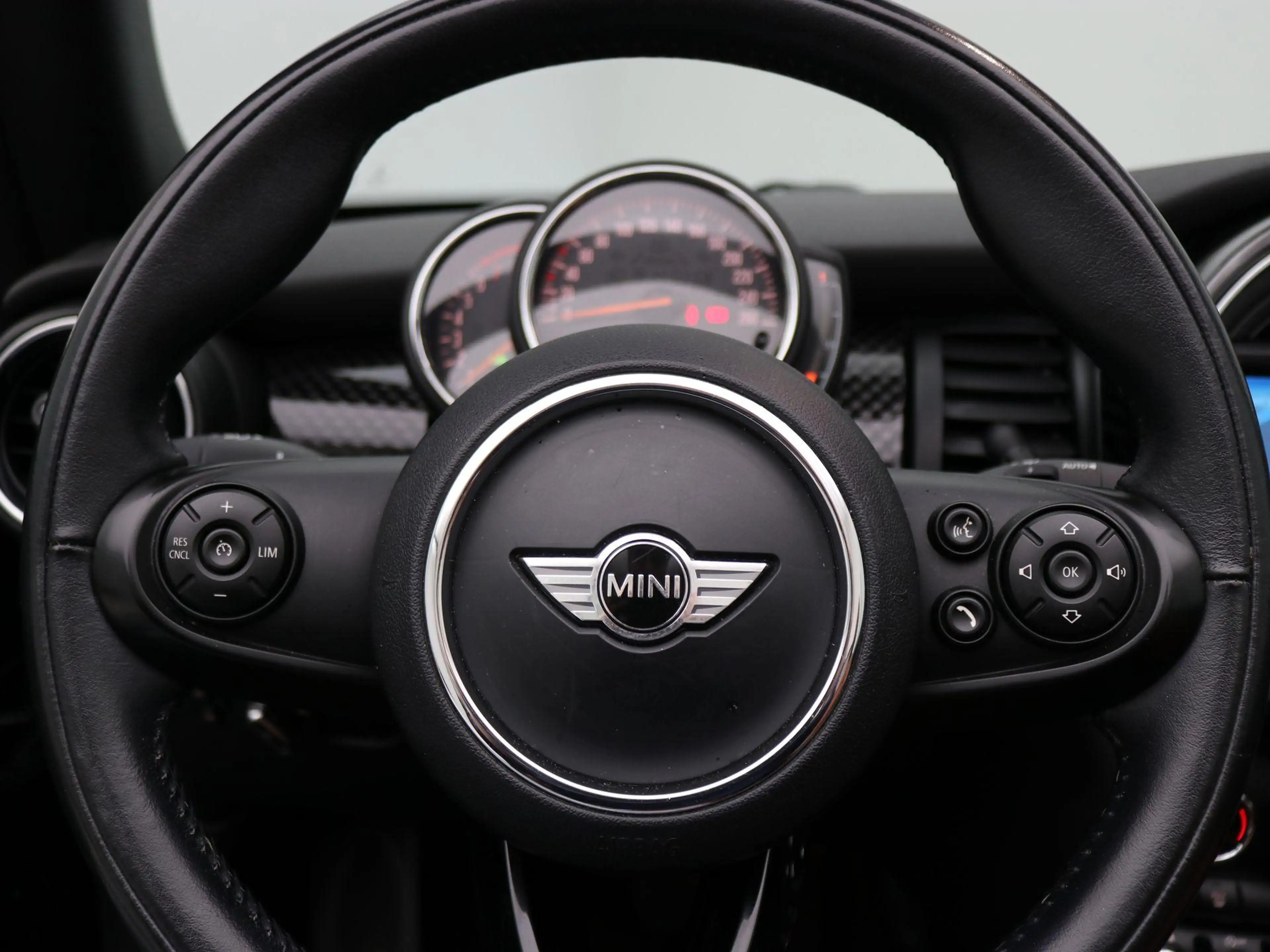 MINI Cooper S Cabrio 2.0 Chili Serious Business / Navigatie / Parkeerse — photo 15