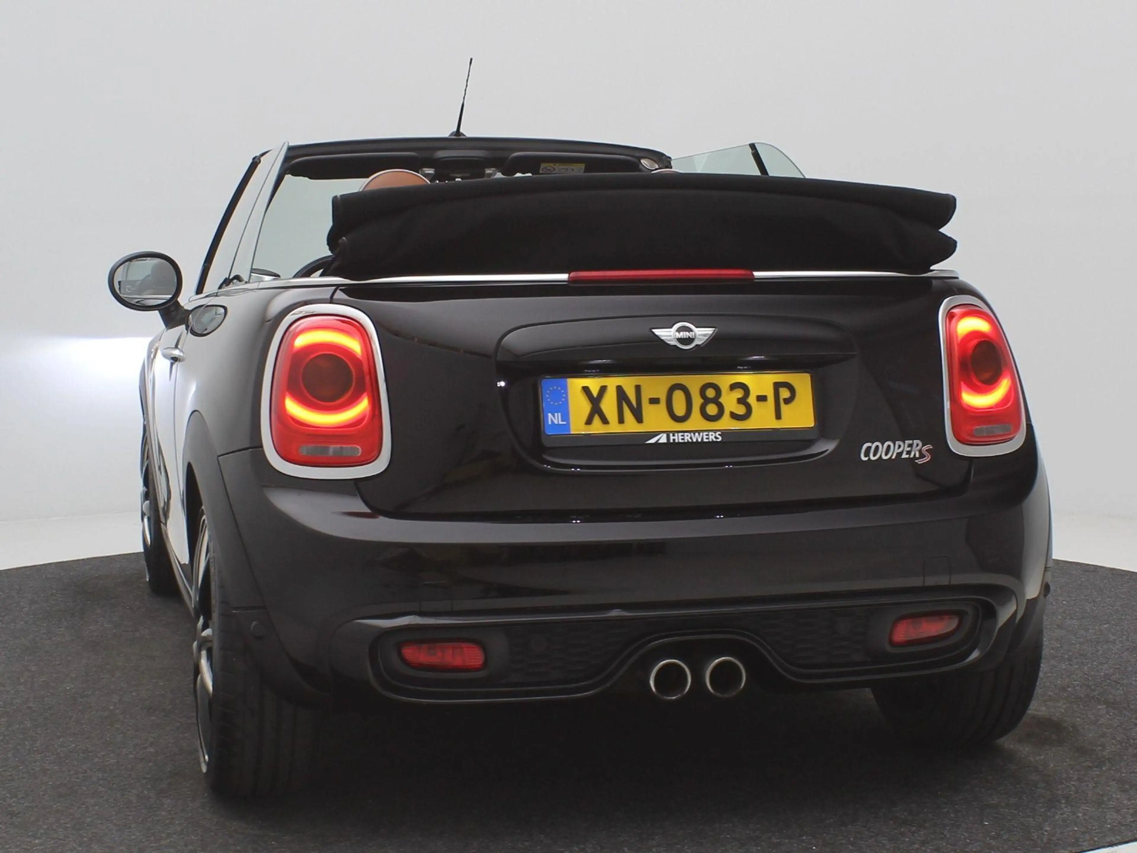 MINI Cooper S Cabrio 2.0 Chili Serious Business / Navigatie / Parkeerse — photo 20