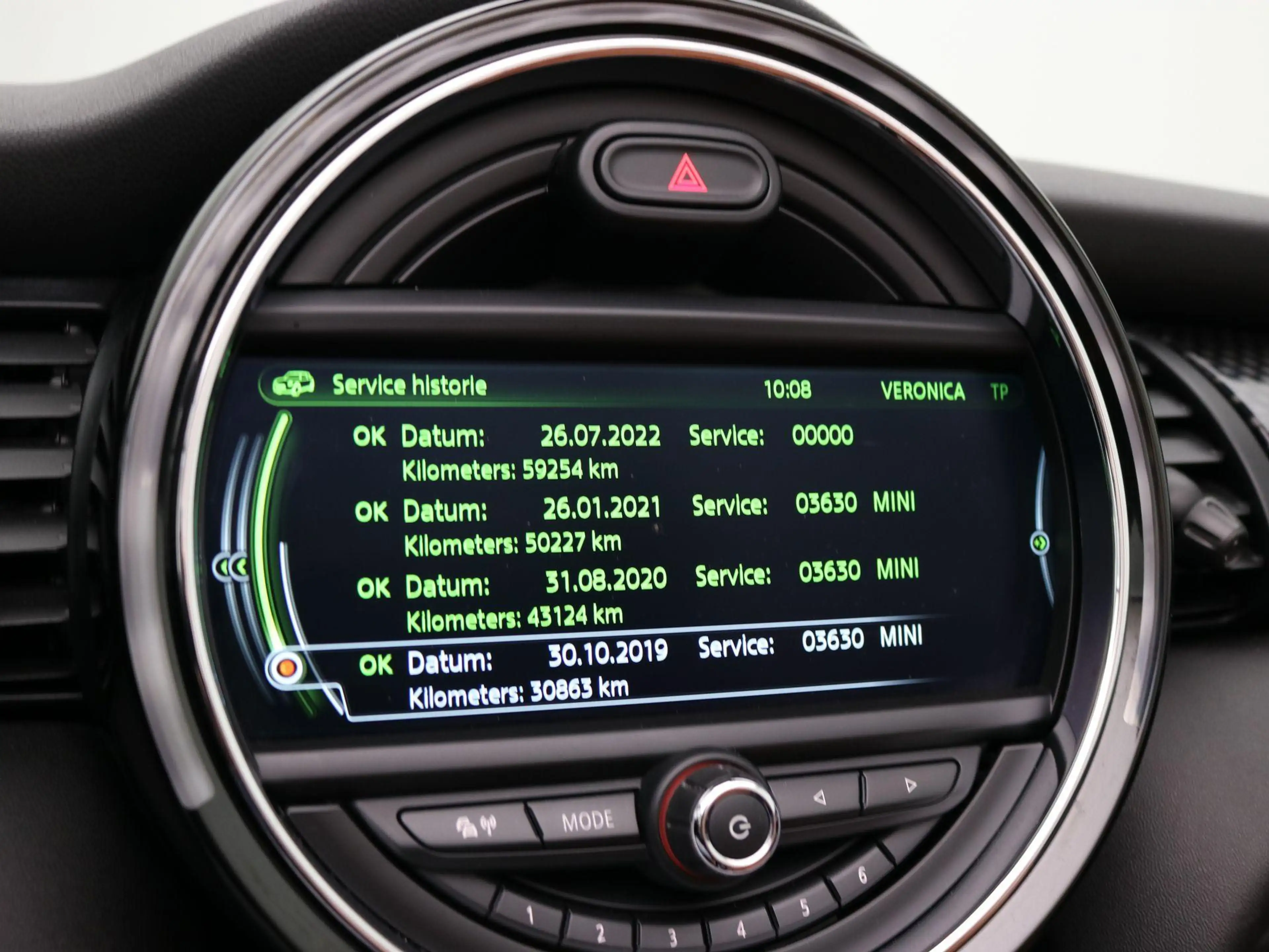 MINI Cooper S Cabrio 2.0 Chili Serious Business / Navigatie / Parkeerse — photo 29