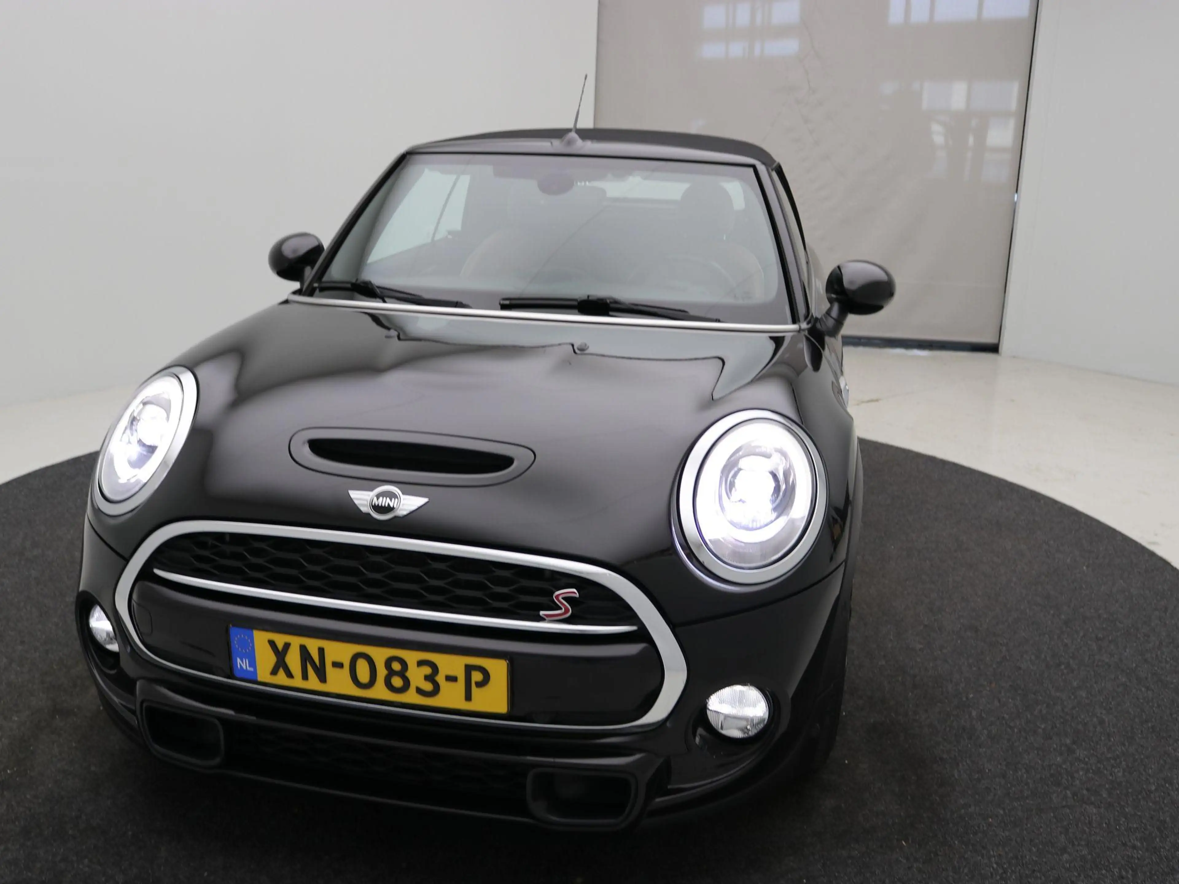 MINI Cooper S Cabrio 2.0 Chili Serious Business / Navigatie / Parkeerse — photo 32
