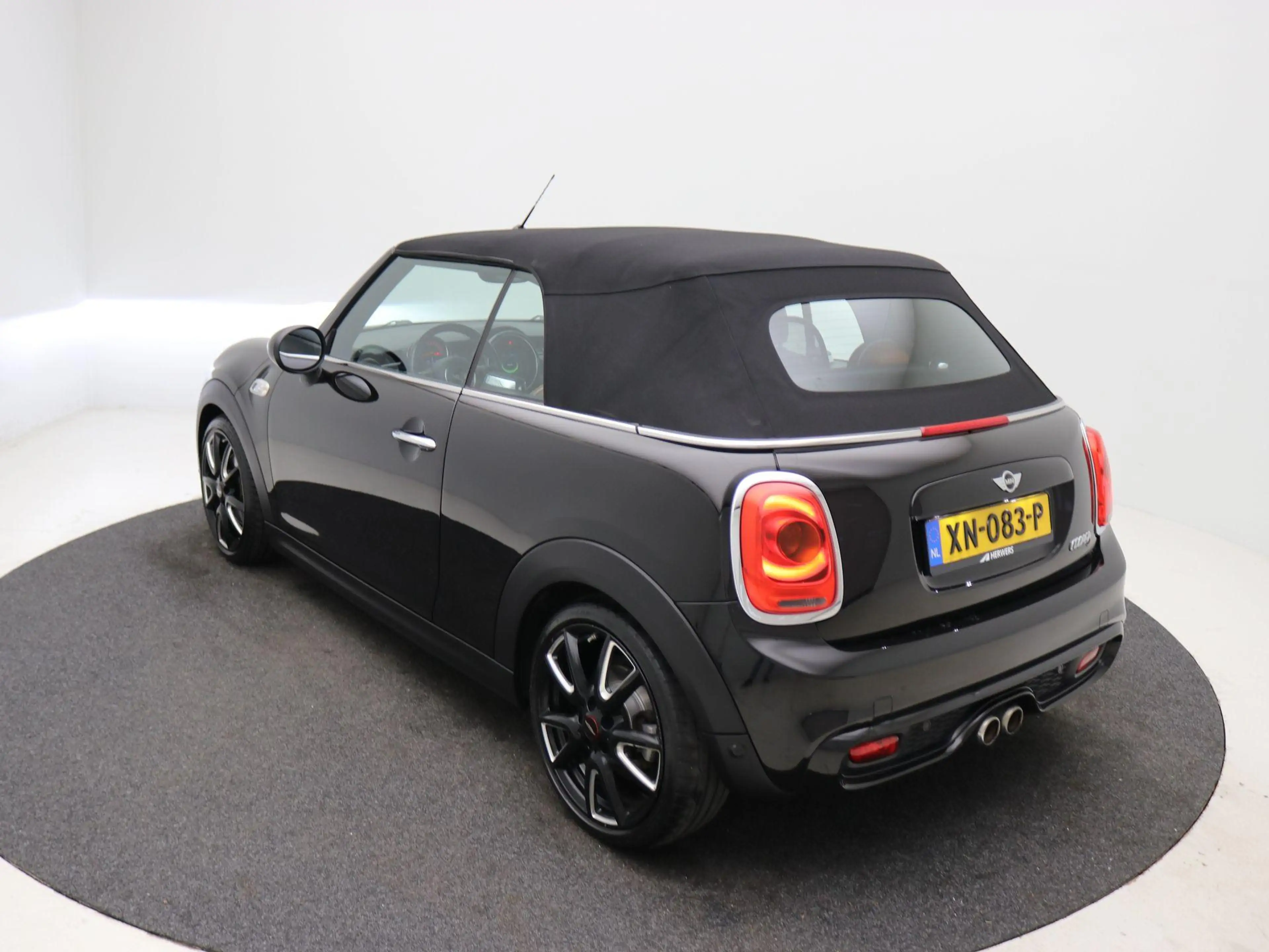 MINI Cooper S Cabrio 2.0 Chili Serious Business / Navigatie / Parkeerse — photo 31