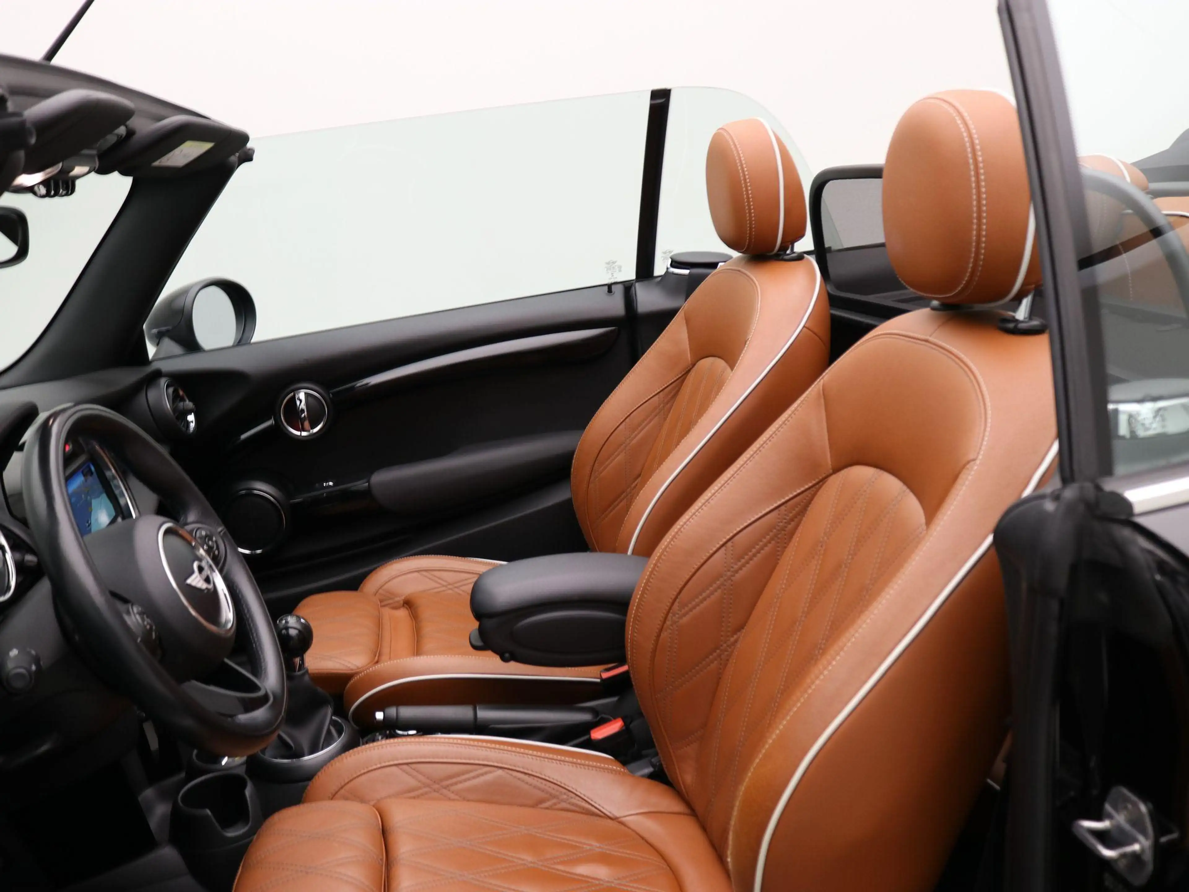 MINI Cooper S Cabrio 2.0 Chili Serious Business / Navigatie / Parkeerse — photo 4
