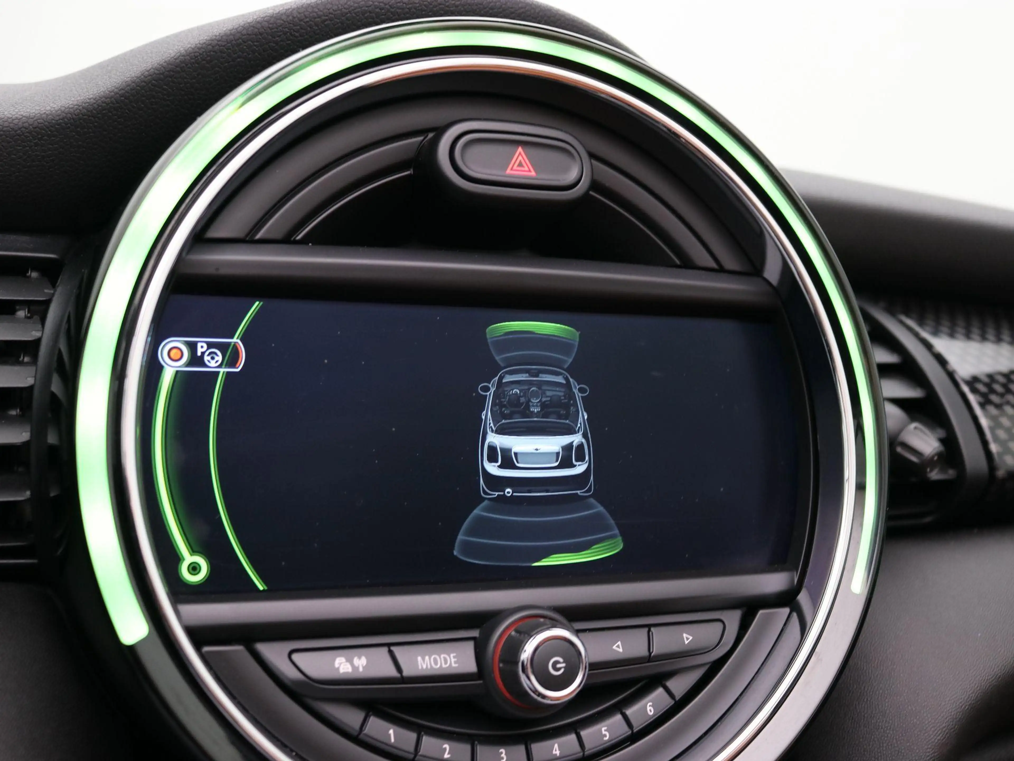 MINI Cooper S Cabrio 2.0 Chili Serious Business / Navigatie / Parkeerse — photo 26